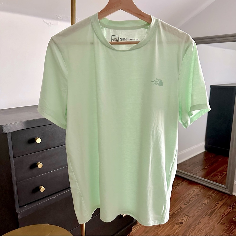 NWOT! The North Face Mint Green Tee